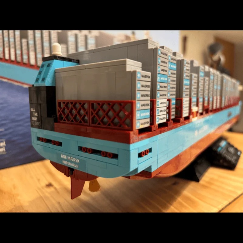 New 2026 Dual-Fuel Container V - Model Kit Ship ulasan dan harga